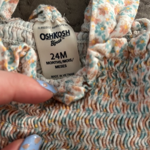 OshKosh B’gosh Girls Floral Smocked Ruffle Tank 24M - Picture 3 of 6